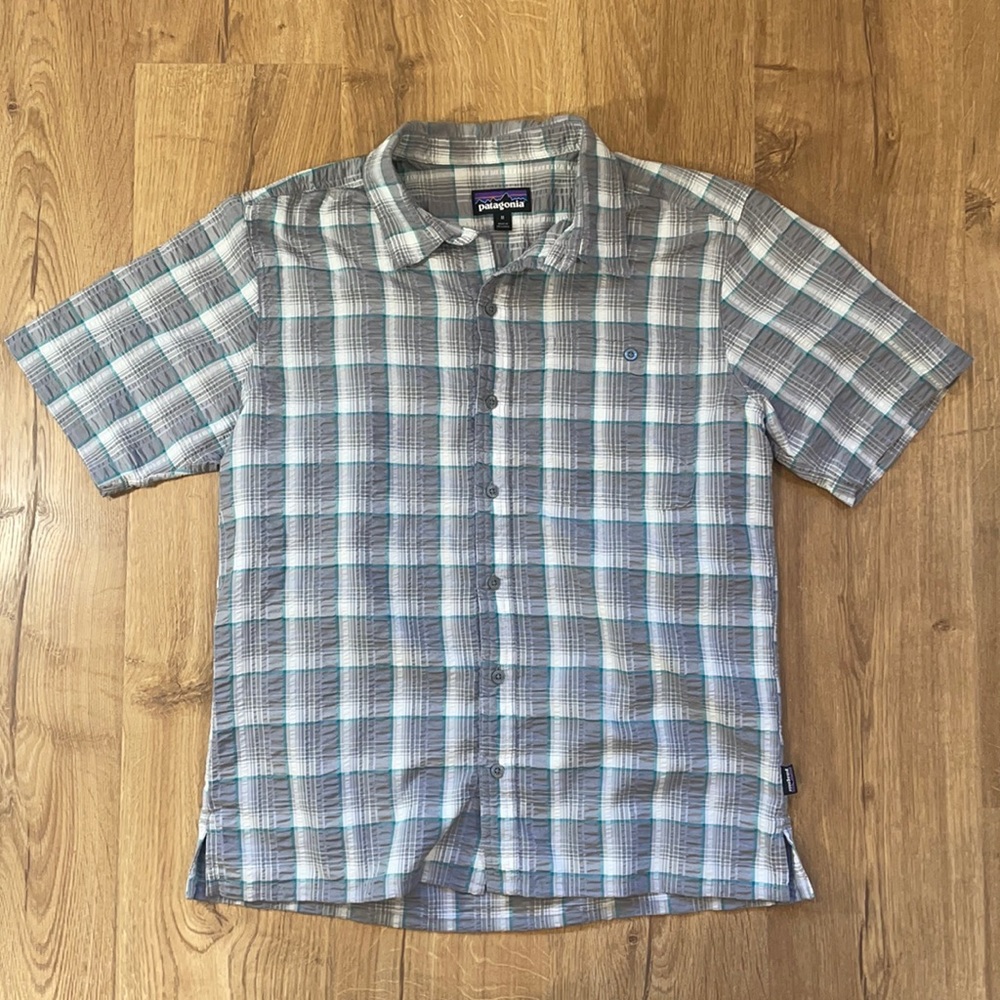 Patagonia Button Down - Medium - image 1